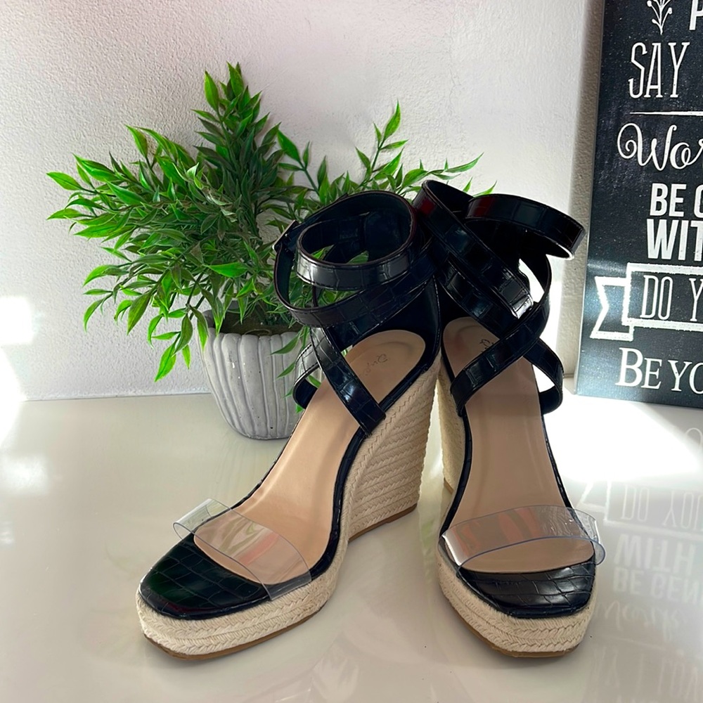 Qupid black and cream heels.